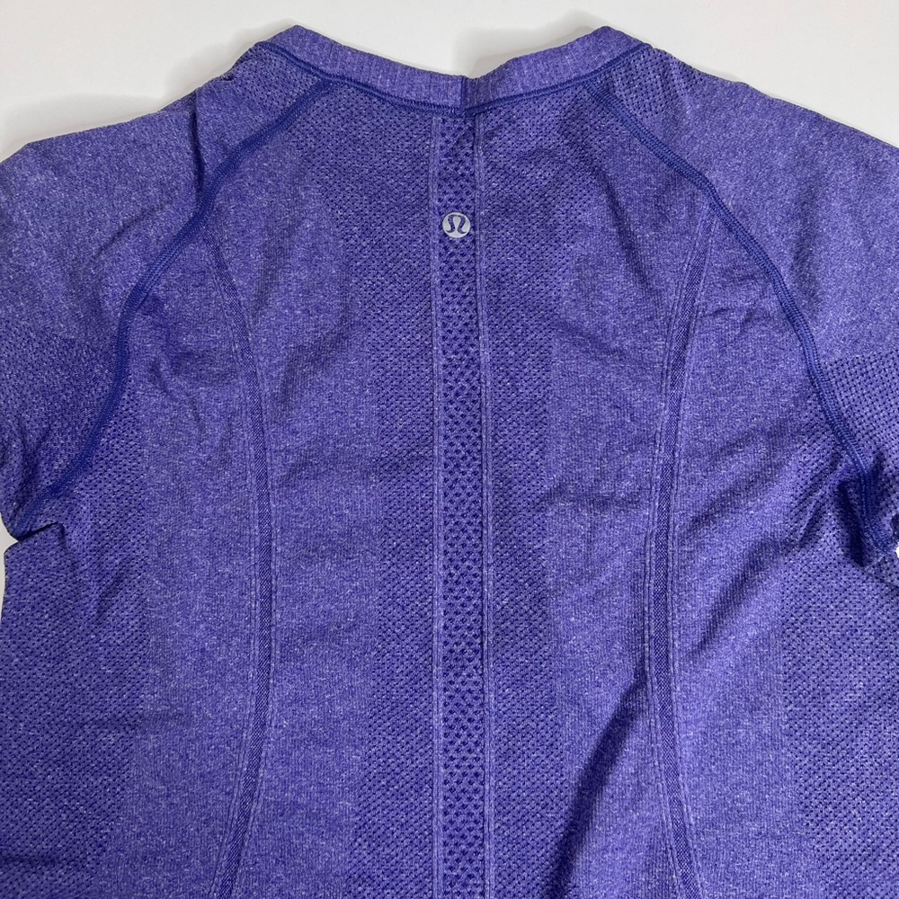 New lulu lemon t-shirt